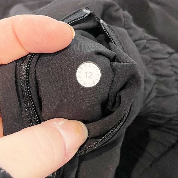 Lululemon Tracker Lined Running Shorts V 4" Black 12 - Picture 3 of 5